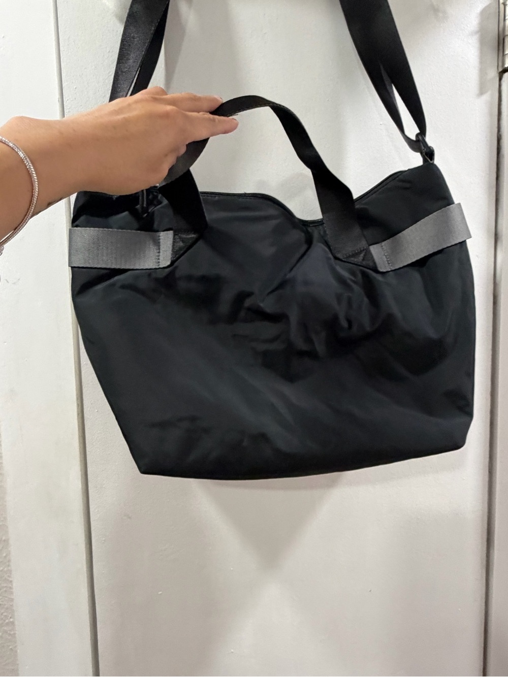 Adidas Originals Black and Gray Crossbody Shoulder Bag - Picture 7 of 11